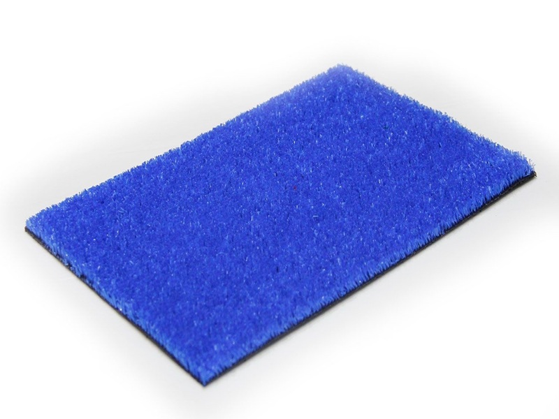 Mavi Çim Halı: Spor Sahaları ve Dekorasyon İçin En İyi Seçim