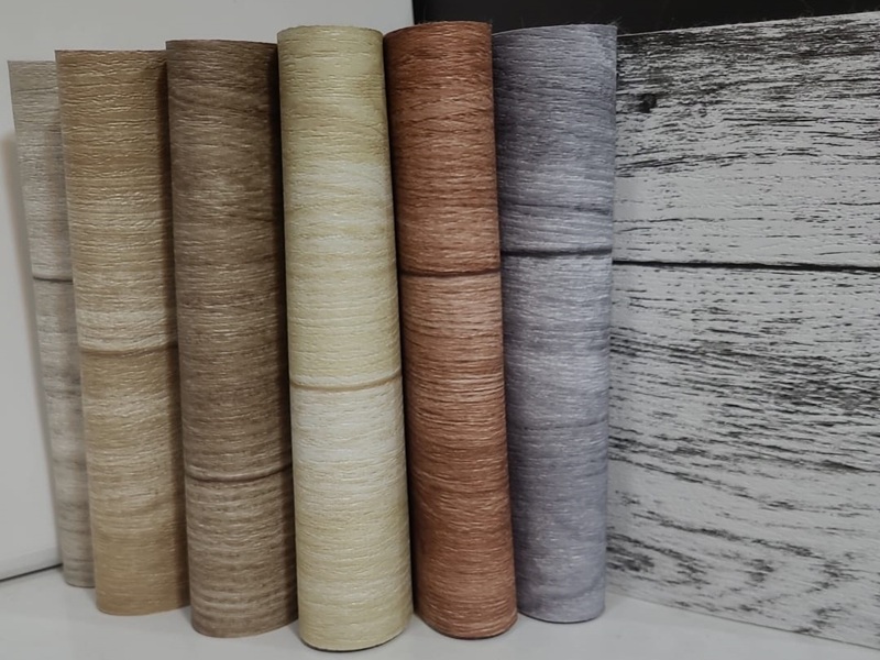 PVC Mineflo Döşeme - Esnek PVC tabanlı mineflo döşeme; çizilmeye, neme ve ağır yük kullanımına karşı dayanıklı yapısıyla yoğun trafikli iç mekânlar, sağlık tesisleri ve eğitim kurumları için ideal zemin kaplama çözümü.