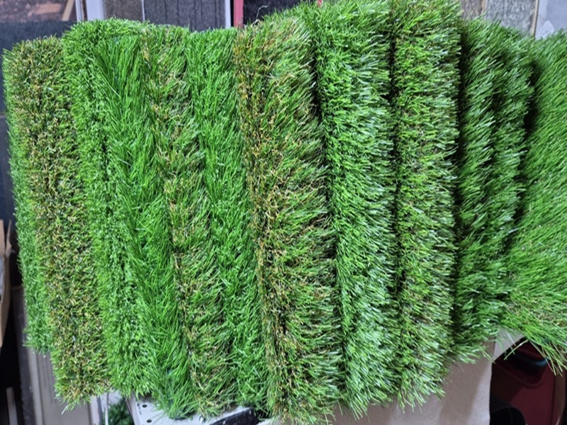 Teras döşeme çim halısı - teras zemin kaplama için uzun lifli yüksek yoğunluk yapay çim halı rulo çeşitleri İstanbul