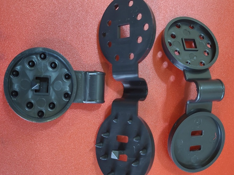 Toptan Kelepçe - Tarım ve inşaat firmalarına, toptancılara ve büyük ölçekli projelere yönelik toplu ambalajlanmış kelepçe. Aynı modelin yüksek adetli paketlerde temin edilmesi sayesinde birim maliyet düşer; proje bazlı stok yönetimi kolaylaşır.