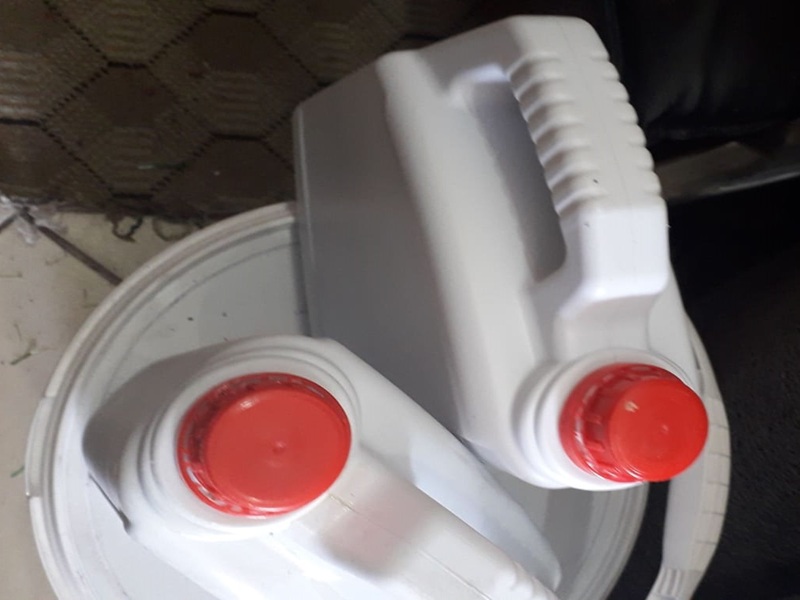 Çim halı yapıştırıcı bidonu - kontak yapıştırıcı kırmızı kapaklı bidon yapay çim montaj ürünü İstanbul